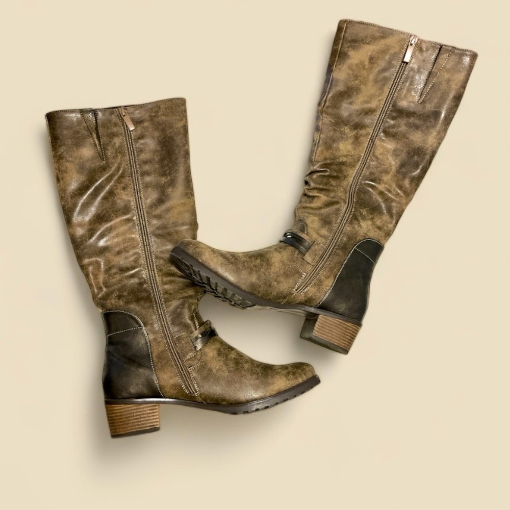 NWT WOMEN’S SIZE 9 STYLISH FASHION BOOTS KNEE HIGH GRAY W/ BUCKLE ACCENT